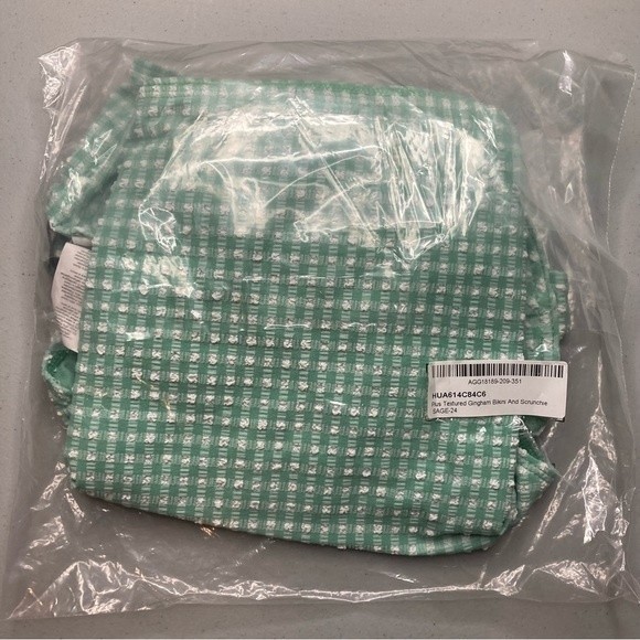 NASTY Gal Plus Size Textured Gingham High Waisted Bikini and Scrunchie Swim Set - Picture 5 of 6